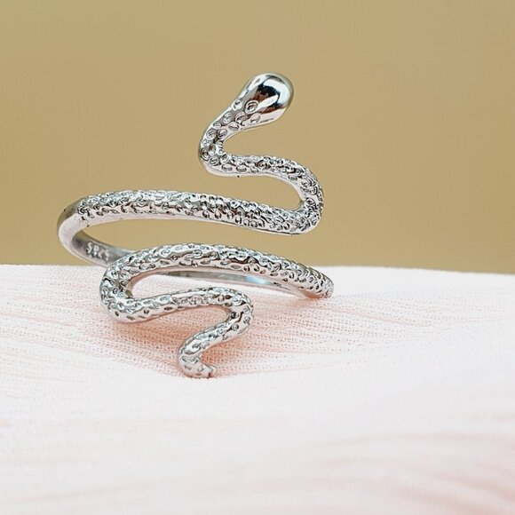 💎Unique Trendy Snake Finger Rings for Women/Man, INDN8425 - Picture 2 of 9